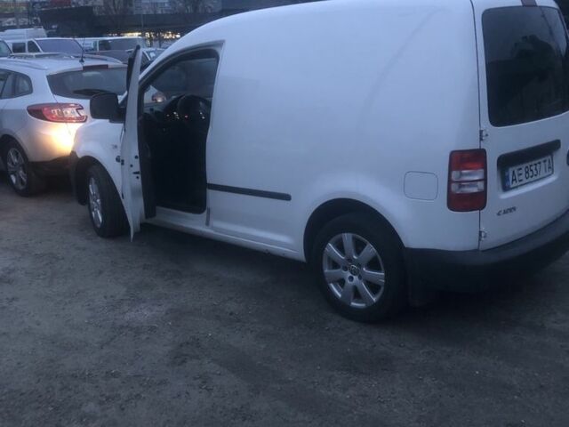 Белый Фольксваген Кадди, объемом двигателя 1.2 л и пробегом 171 тыс. км за 5800 $, фото 3 на Automoto.ua