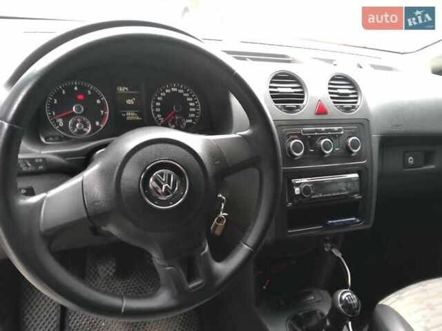 Белый Фольксваген Кадди, объемом двигателя 1.2 л и пробегом 207 тыс. км за 5280 $, фото 7 на Automoto.ua
