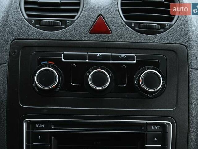 Фольксваген Кадди 2012 в Бердичеве на Automoto.ua Белый Фольксваген Кадди, объемом двигателя 1.6 л и пробегом 365 тыс. км за 9200 $, фото 22 на Automoto.ua