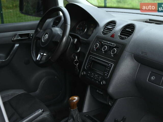 Фольксваген Кадди 2012 в Бердичеве на Automoto.ua Белый Фольксваген Кадди, объемом двигателя 1.6 л и пробегом 365 тыс. км за 9200 $, фото 32 на Automoto.ua