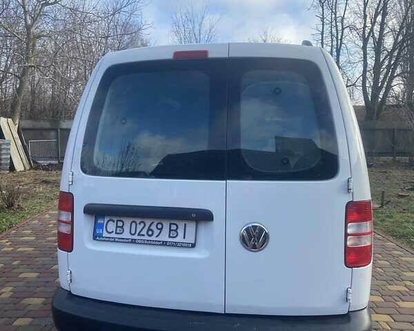 Белый Фольксваген Кадди, объемом двигателя 1.6 л и пробегом 338 тыс. км за 7500 $, фото 2 на Automoto.ua