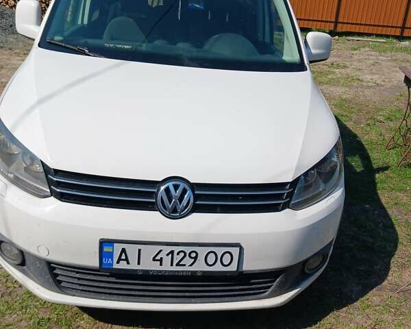 Белый Фольксваген Кадди, объемом двигателя 1.6 л и пробегом 212 тыс. км за 10600 $, фото 2 на Automoto.ua