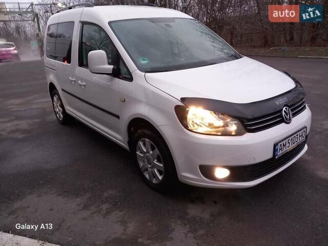 Білий Фольксваген Кадді, об'ємом двигуна 2 л та пробігом 396 тис. км за 10000 $, фото 19 на Automoto.ua