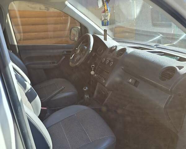 Білий Фольксваген Кадді, об'ємом двигуна 1.6 л та пробігом 280 тис. км за 5650 $, фото 1 на Automoto.ua