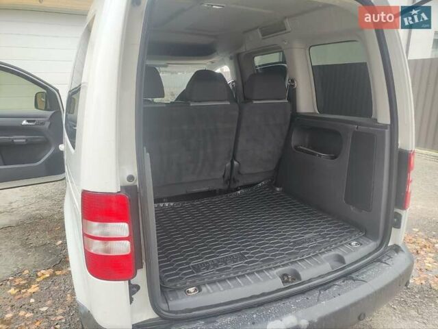 Білий Фольксваген Кадді, об'ємом двигуна 1.6 л та пробігом 265 тис. км за 8900 $, фото 12 на Automoto.ua