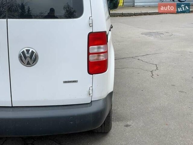 Белый Фольксваген Кадди, объемом двигателя 2 л и пробегом 195 тыс. км за 8630 $, фото 10 на Automoto.ua
