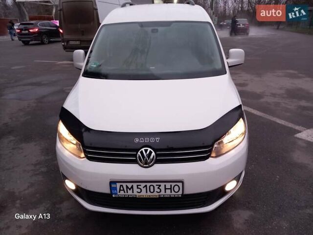 Білий Фольксваген Кадді, об'ємом двигуна 2 л та пробігом 396 тис. км за 10000 $, фото 11 на Automoto.ua