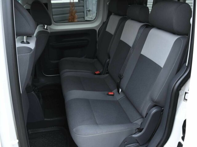 Фольксваген Кадди 2012 в Бердичеве на Automoto.ua Белый Фольксваген Кадди, объемом двигателя 2 л и пробегом 396 тыс. км за 10500 $, фото 12 на Automoto.ua