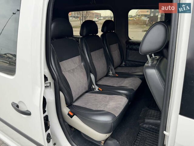 Белый Фольксваген Кадди, объемом двигателя 1.6 л и пробегом 258 тыс. км за 9350 $, фото 28 на Automoto.ua