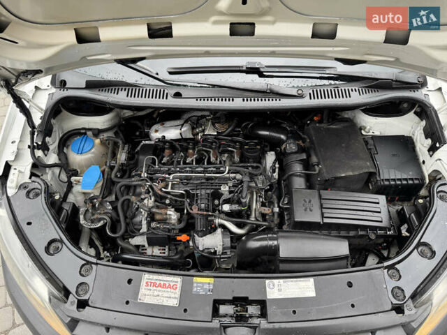 Белый Фольксваген Кадди, объемом двигателя 1.6 л и пробегом 258 тыс. км за 9350 $, фото 35 на Automoto.ua