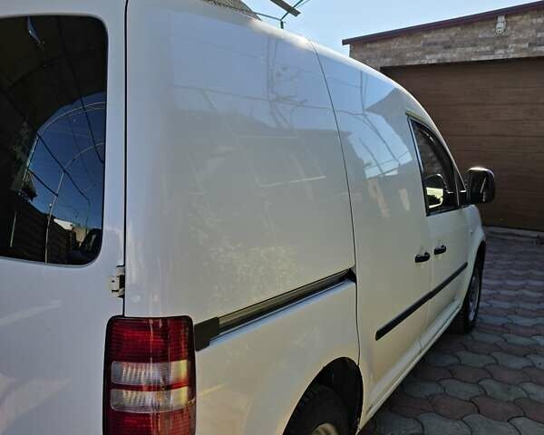 Білий Фольксваген Кадді, об'ємом двигуна 1.6 л та пробігом 280 тис. км за 5650 $, фото 6 на Automoto.ua