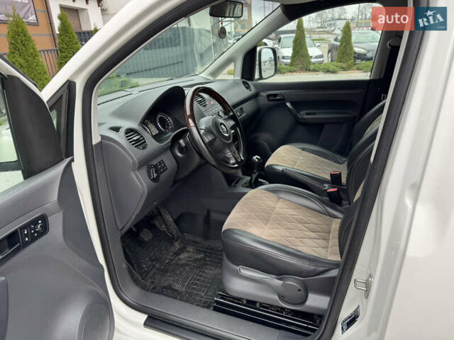 Белый Фольксваген Кадди, объемом двигателя 1.6 л и пробегом 258 тыс. км за 9350 $, фото 22 на Automoto.ua