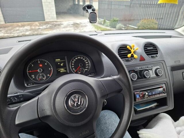 Білий Фольксваген Кадді, об'ємом двигуна 1.6 л та пробігом 362 тис. км за 10600 $, фото 4 на Automoto.ua