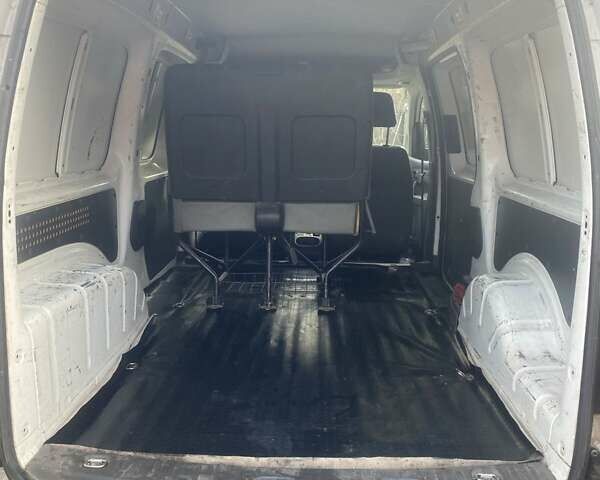 Белый Фольксваген Кадди, объемом двигателя 1.6 л и пробегом 338 тыс. км за 7500 $, фото 8 на Automoto.ua