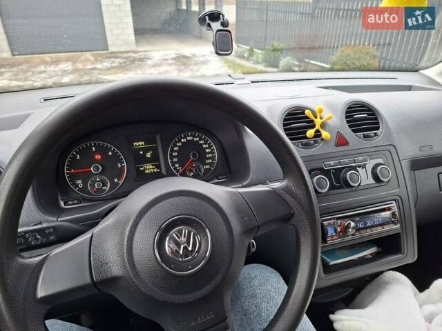 Білий Фольксваген Кадді, об'ємом двигуна 1.6 л та пробігом 362 тис. км за 10600 $, фото 5 на Automoto.ua