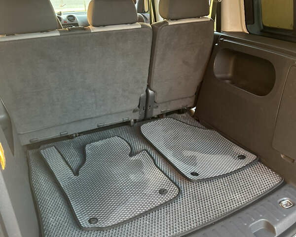 Белый Фольксваген Кадди, объемом двигателя 1.6 л и пробегом 268 тыс. км за 10199 $, фото 4 на Automoto.ua