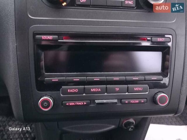 Білий Фольксваген Кадді, об'ємом двигуна 2 л та пробігом 396 тис. км за 10000 $, фото 24 на Automoto.ua