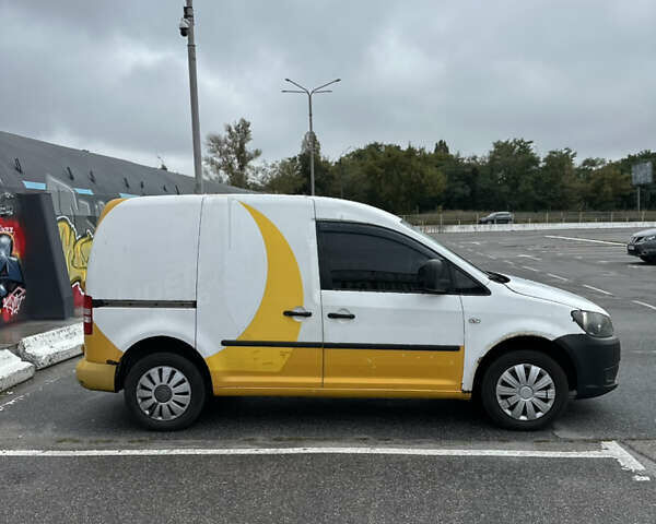 Білий Фольксваген Кадді, об'ємом двигуна 1.6 л та пробігом 260 тис. км за 6000 $, фото 2 на Automoto.ua
