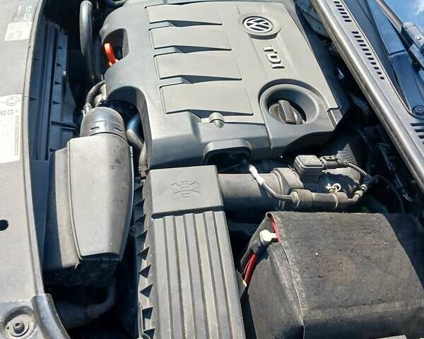 Белый Фольксваген Кадди, объемом двигателя 1.6 л и пробегом 212 тыс. км за 10600 $, фото 3 на Automoto.ua