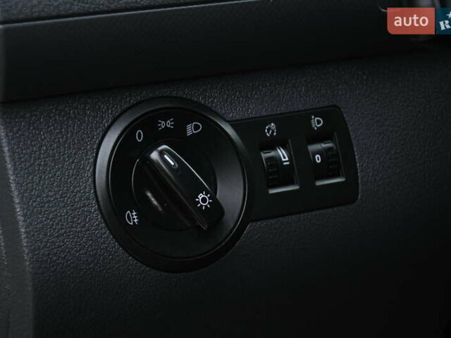 Фольксваген Кадди 2012 в Бердичеве на Automoto.ua Белый Фольксваген Кадди, объемом двигателя 1.6 л и пробегом 365 тыс. км за 9200 $, фото 20 на Automoto.ua