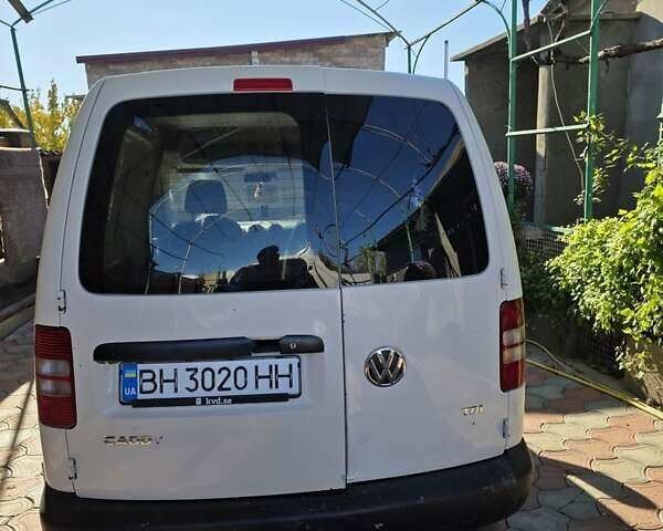 Білий Фольксваген Кадді, об'ємом двигуна 1.6 л та пробігом 280 тис. км за 5650 $, фото 4 на Automoto.ua