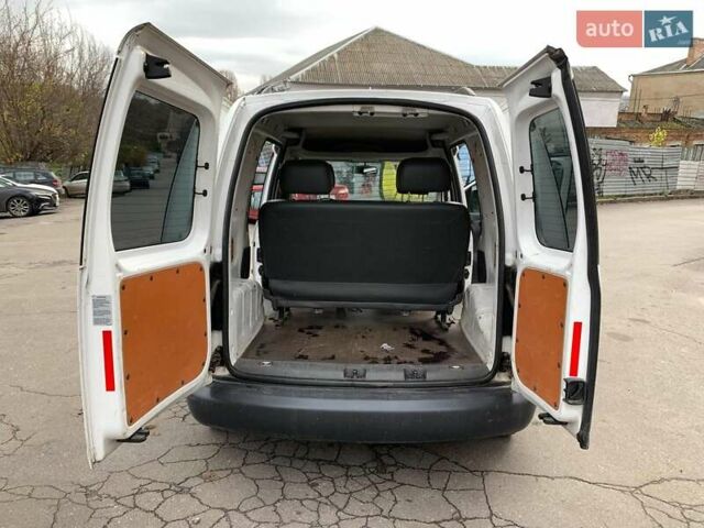 Белый Фольксваген Кадди, объемом двигателя 2 л и пробегом 195 тыс. км за 8630 $, фото 49 на Automoto.ua