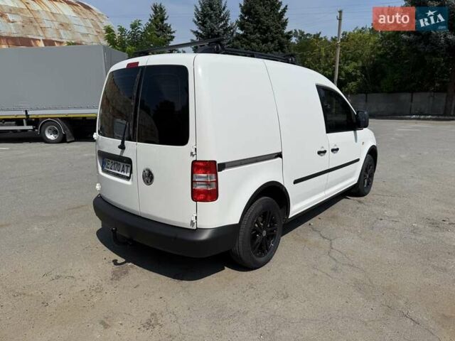 Белый Фольксваген Кадди, объемом двигателя 1.6 л и пробегом 280 тыс. км за 9000 $, фото 9 на Automoto.ua