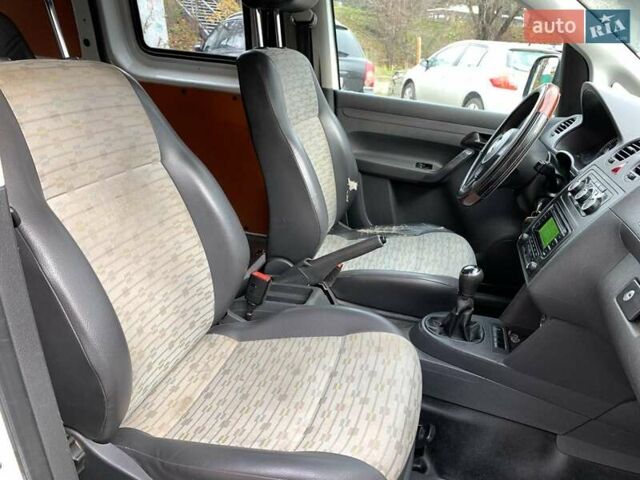 Белый Фольксваген Кадди, объемом двигателя 2 л и пробегом 195 тыс. км за 8630 $, фото 23 на Automoto.ua