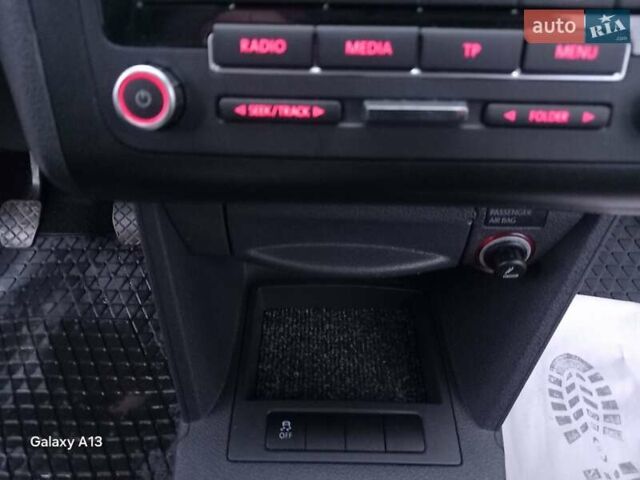 Білий Фольксваген Кадді, об'ємом двигуна 2 л та пробігом 396 тис. км за 10000 $, фото 21 на Automoto.ua