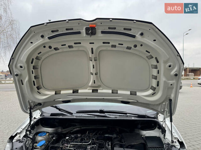 Белый Фольксваген Кадди, объемом двигателя 1.6 л и пробегом 258 тыс. км за 9350 $, фото 38 на Automoto.ua