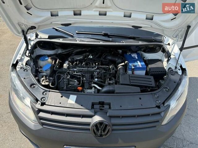 Белый Фольксваген Кадди, объемом двигателя 1.6 л и пробегом 280 тыс. км за 9000 $, фото 20 на Automoto.ua