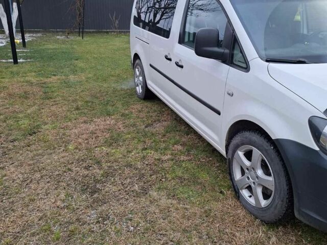 Білий Фольксваген Кадді, об'ємом двигуна 1.6 л та пробігом 362 тис. км за 10600 $, фото 2 на Automoto.ua