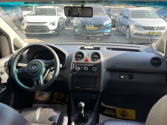 Білий Фольксваген Кадді, об'ємом двигуна 2 л та пробігом 229 тис. км за 10500 $, фото 10 на Automoto.ua