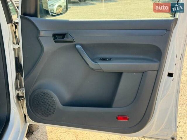 Фольксваген Кадди 2012 в Виннице на Automoto.ua Белый Фольксваген Кадди, объемом двигателя 2 л и пробегом 195 тыс. км за 8330 $, фото 20 на Automoto.ua