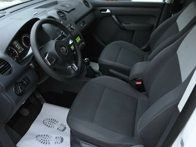 Фольксваген Кадди 2012 в Бердичеве на Automoto.ua Белый Фольксваген Кадди, объемом двигателя 2 л и пробегом 396 тыс. км за 10500 $, фото 7 на Automoto.ua