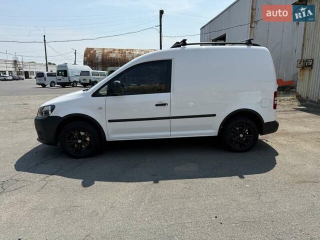Белый Фольксваген Кадди, объемом двигателя 1.6 л и пробегом 280 тыс. км за 9000 $, фото 4 на Automoto.ua
