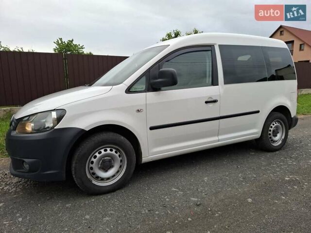 Белый Фольксваген Кадди, объемом двигателя 1.6 л и пробегом 184 тыс. км за 8500 $, фото 4 на Automoto.ua
