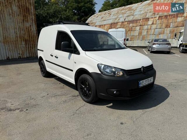Белый Фольксваген Кадди, объемом двигателя 1.6 л и пробегом 280 тыс. км за 9000 $, фото 1 на Automoto.ua