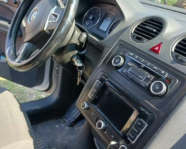 Белый Фольксваген Кадди, объемом двигателя 1.6 л и пробегом 212 тыс. км за 10600 $, фото 4 на Automoto.ua