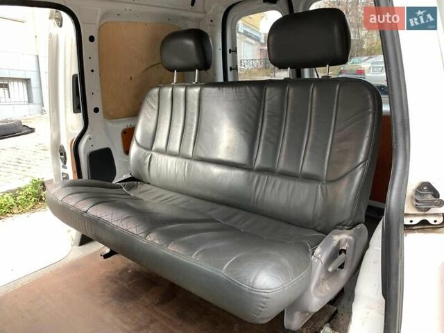 Белый Фольксваген Кадди, объемом двигателя 2 л и пробегом 195 тыс. км за 8630 $, фото 21 на Automoto.ua