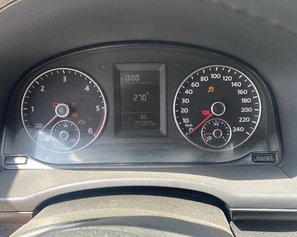 Білий Фольксваген Кадді, об'ємом двигуна 1.6 л та пробігом 256 тис. км за 7400 $, фото 6 на Automoto.ua