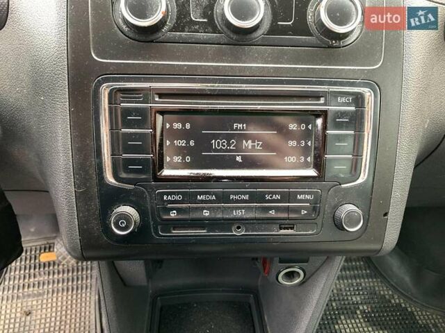 Белый Фольксваген Кадди, объемом двигателя 2 л и пробегом 195 тыс. км за 8630 $, фото 59 на Automoto.ua