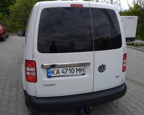 Белый Фольксваген Кадди, объемом двигателя 1.2 л и пробегом 207 тыс. км за 5280 $, фото 3 на Automoto.ua