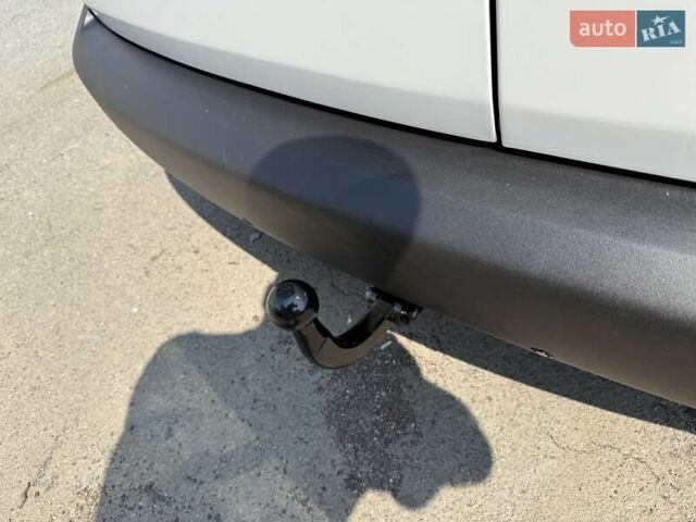 Белый Фольксваген Кадди, объемом двигателя 1.6 л и пробегом 280 тыс. км за 9000 $, фото 8 на Automoto.ua