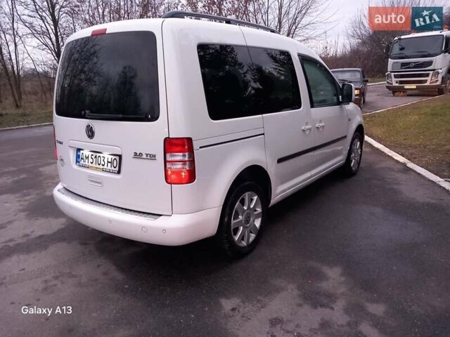 Білий Фольксваген Кадді, об'ємом двигуна 2 л та пробігом 396 тис. км за 10000 $, фото 7 на Automoto.ua