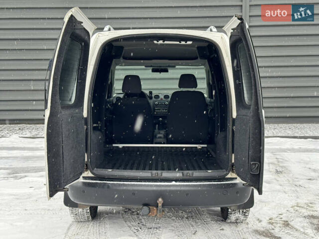 Белый Фольксваген Кадди, объемом двигателя 1.97 л и пробегом 220 тыс. км за 10300 $, фото 20 на Automoto.ua