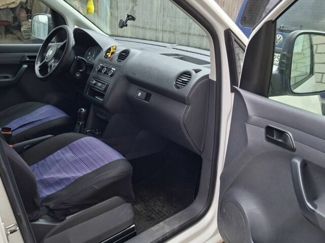 Білий Фольксваген Кадді, об'ємом двигуна 1.6 л та пробігом 362 тис. км за 10600 $, фото 3 на Automoto.ua