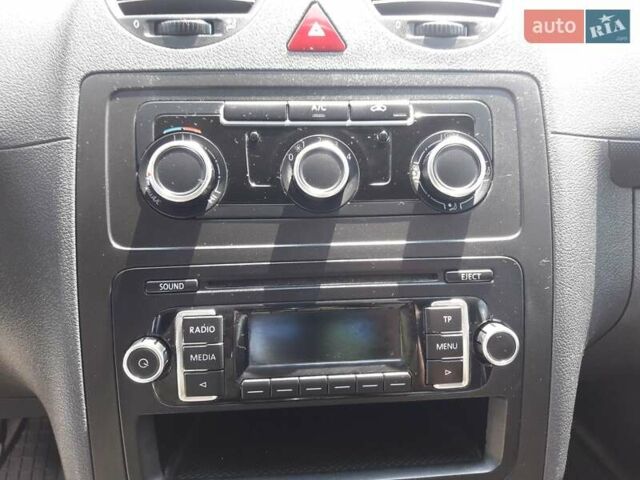 Білий Фольксваген Кадді, об'ємом двигуна 1.6 л та пробігом 156 тис. км за 10500 $, фото 24 на Automoto.ua