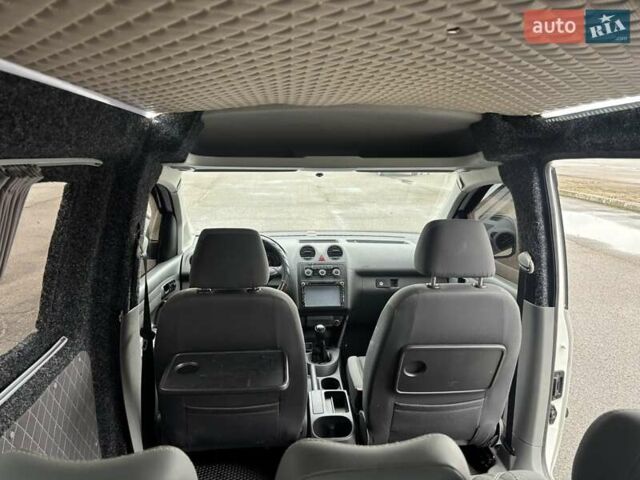 Білий Фольксваген Кадді, об'ємом двигуна 1.6 л та пробігом 206 тис. км за 8650 $, фото 20 на Automoto.ua