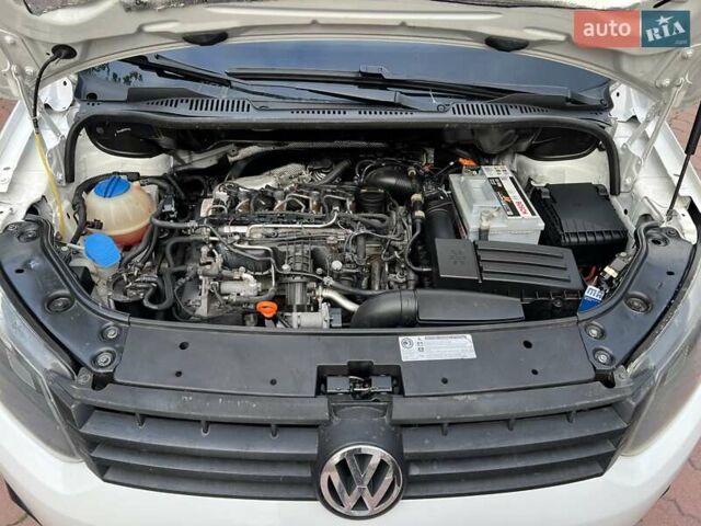 Белый Фольксваген Кадди, объемом двигателя 1.6 л и пробегом 205 тыс. км за 8200 $, фото 21 на Automoto.ua